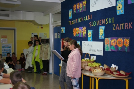 Tradicionalni slovenski zajtrk v Košani (4)